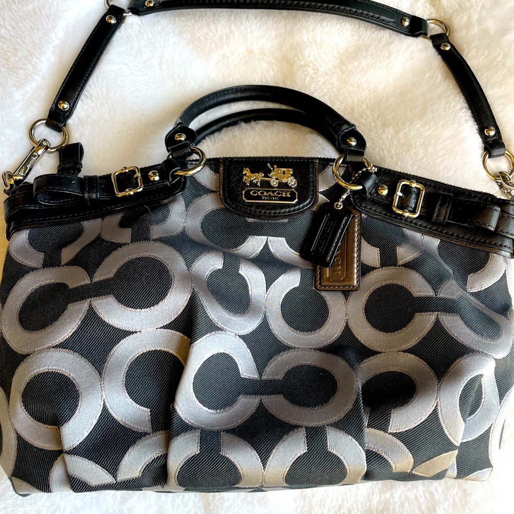 Perfect condition coach bag.